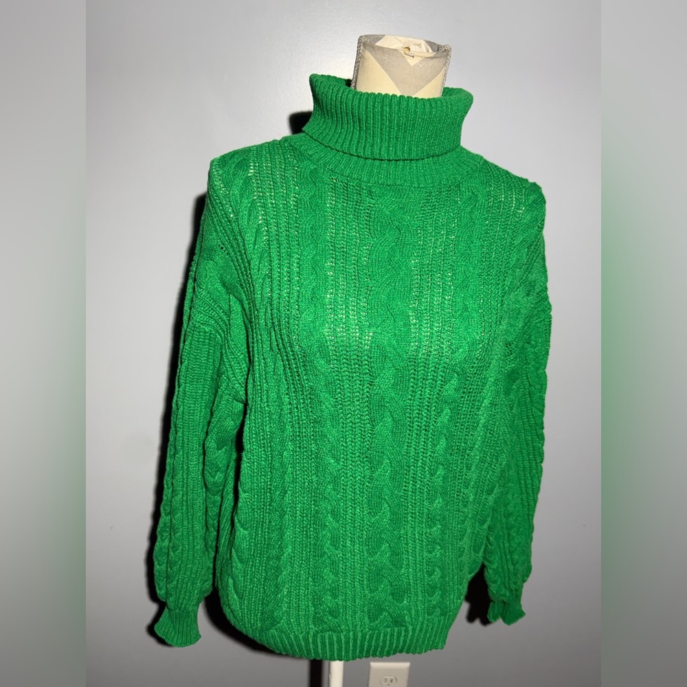 Emerald Green Cable Knit Turtleneck Sweater